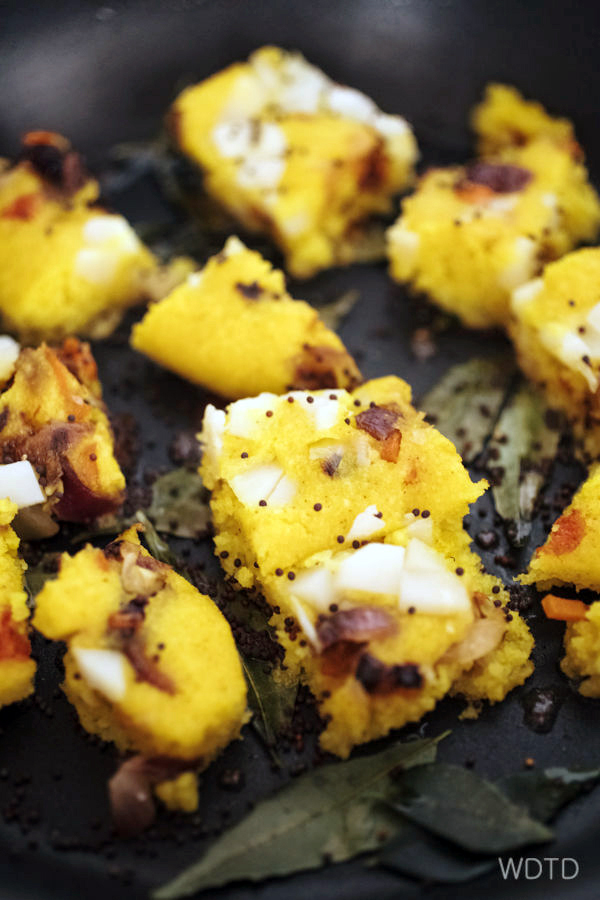 Dhokla can be served hot straight from the steamer or lightly pan-fry with curry leaves and black mustard seed. The beautiful smell of these spices infusing into the dhokla will make your tastebuds jumping for joy!